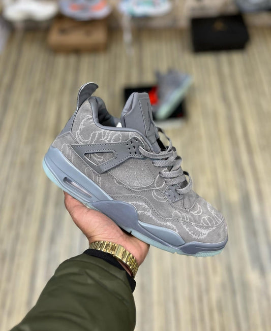 Air Jordan Retro 4 Kaws x Radium Sole - Shoe Boxs