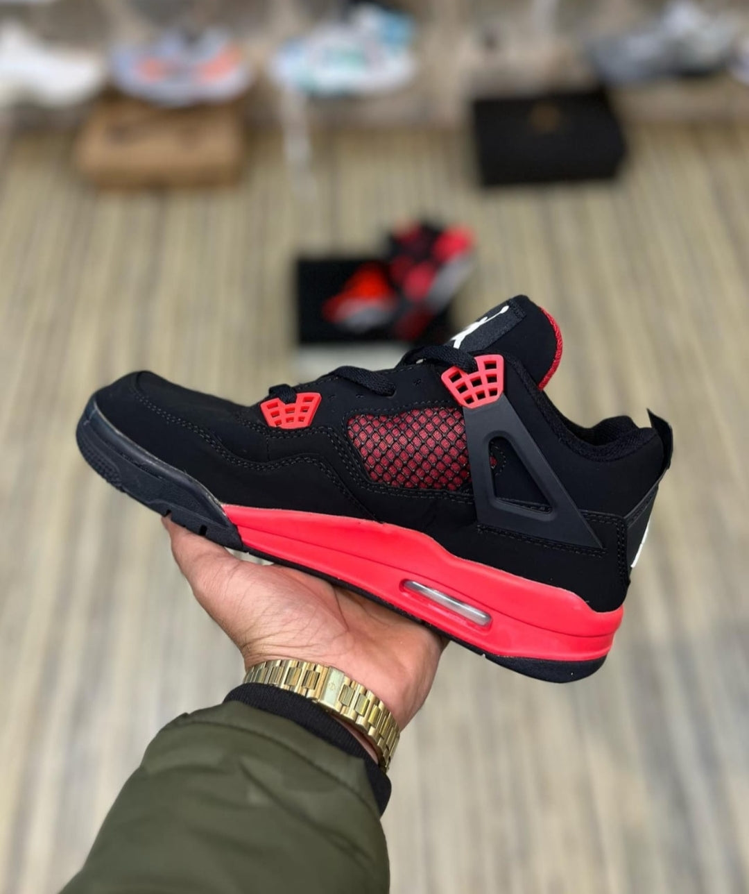 Jordan Retro 4 Black Red Thunder - Shoe Boxs