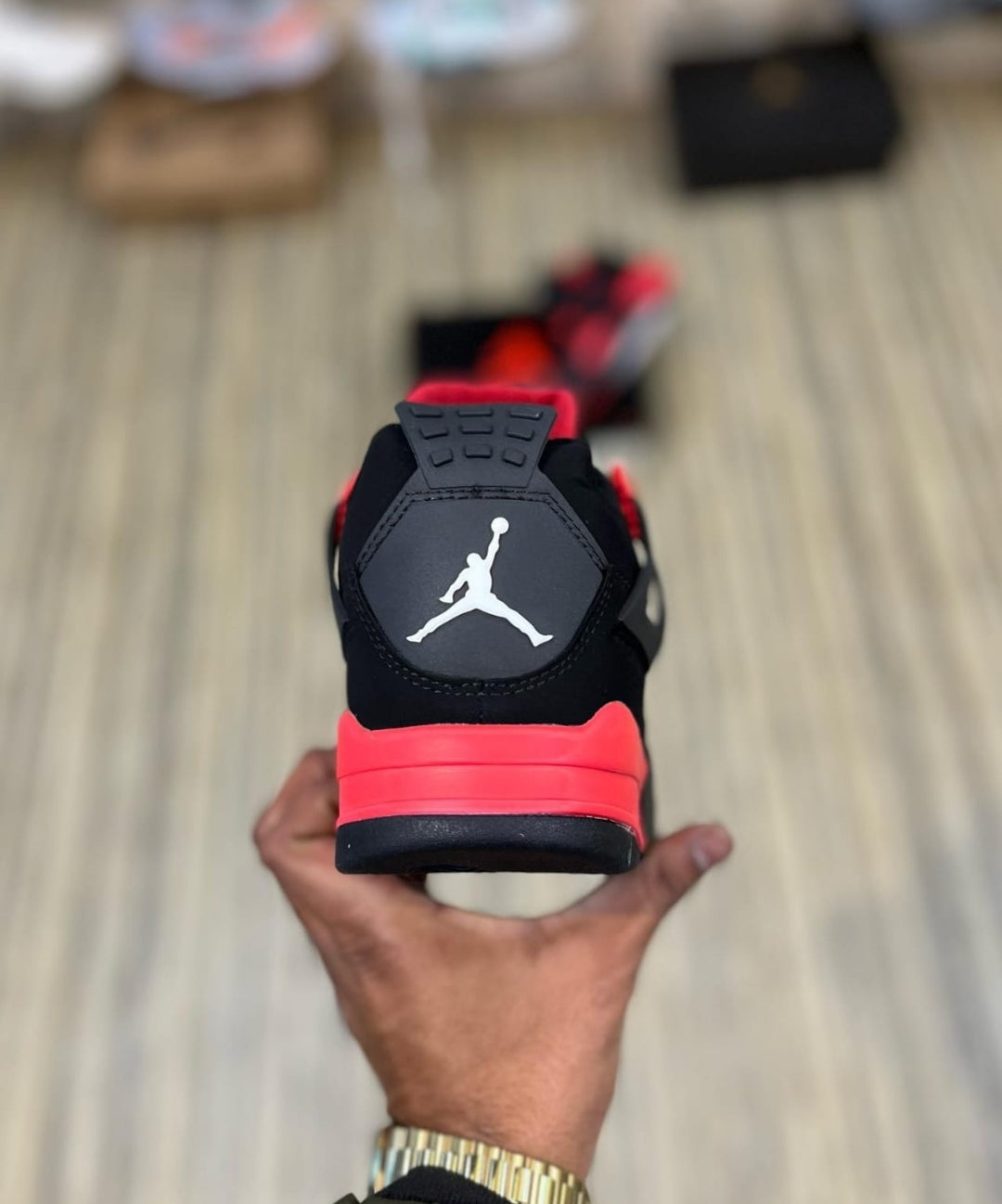 Jordan Retro 4 Black Red Thunder - Shoe Boxs