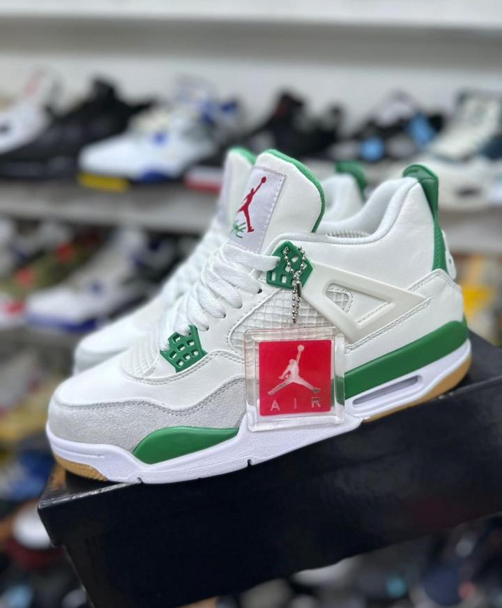 Jordan Retro 4 SB Pine Green White - Shoe Boxs