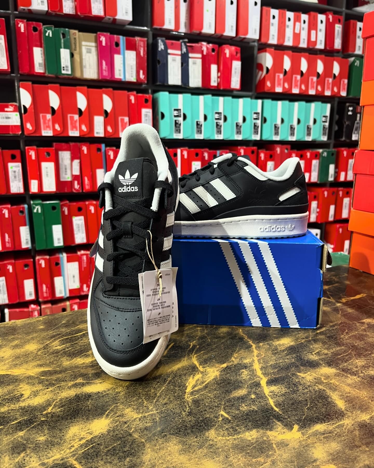 Adidas Forum Low Black - Shoe Boxs