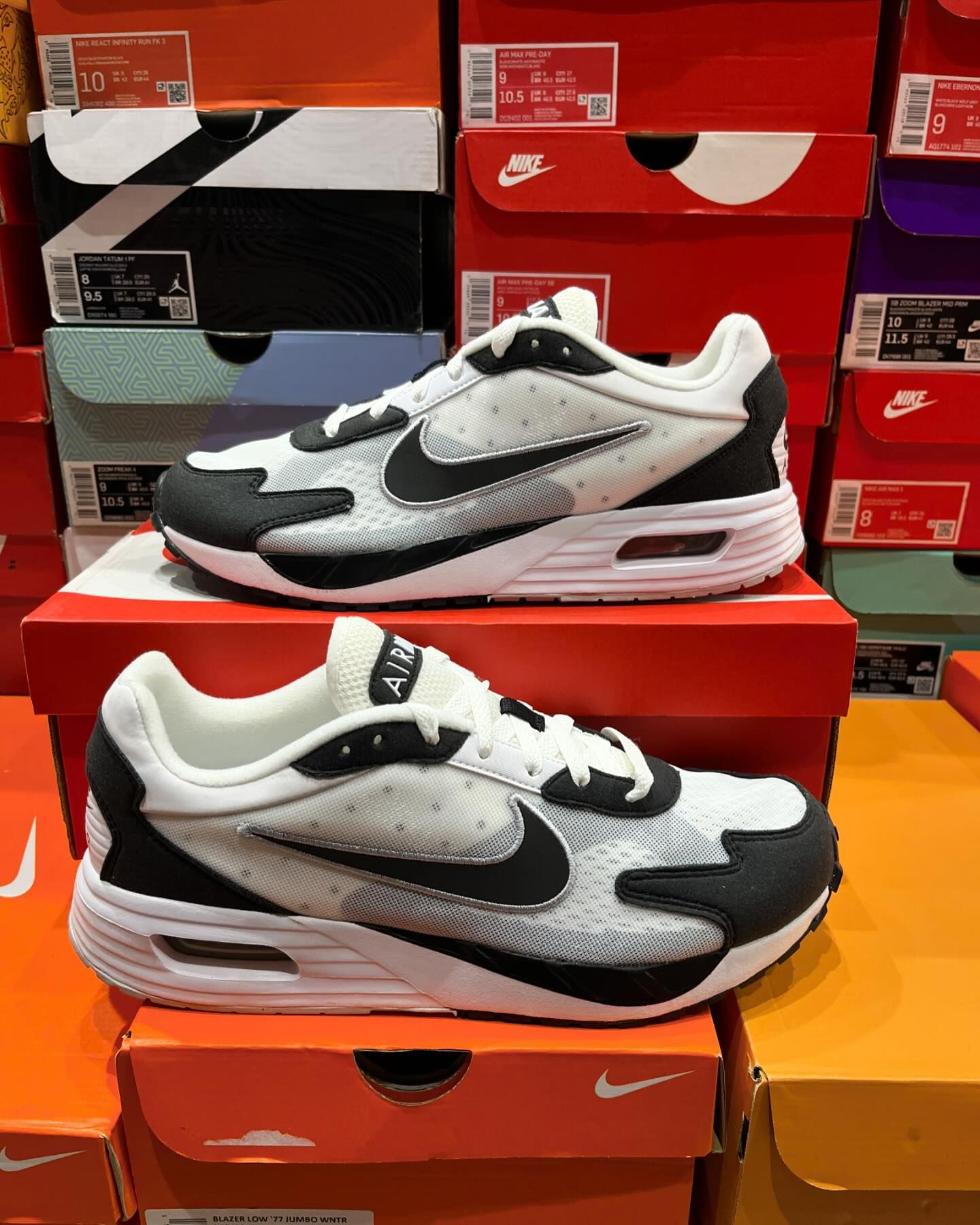 Nike Air Max Solo - Shoe Boxs