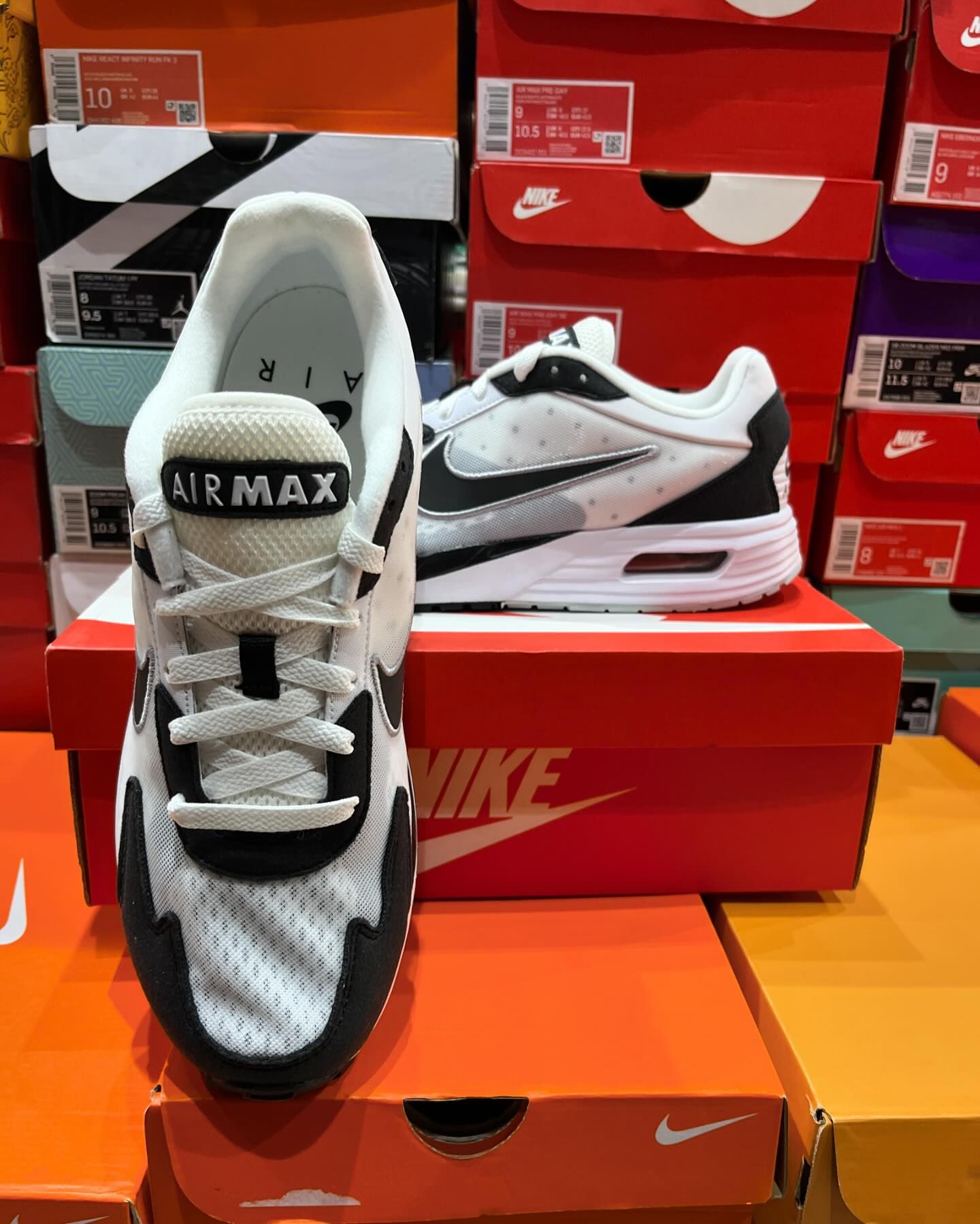 Nike Air Max Solo - Shoe Boxs