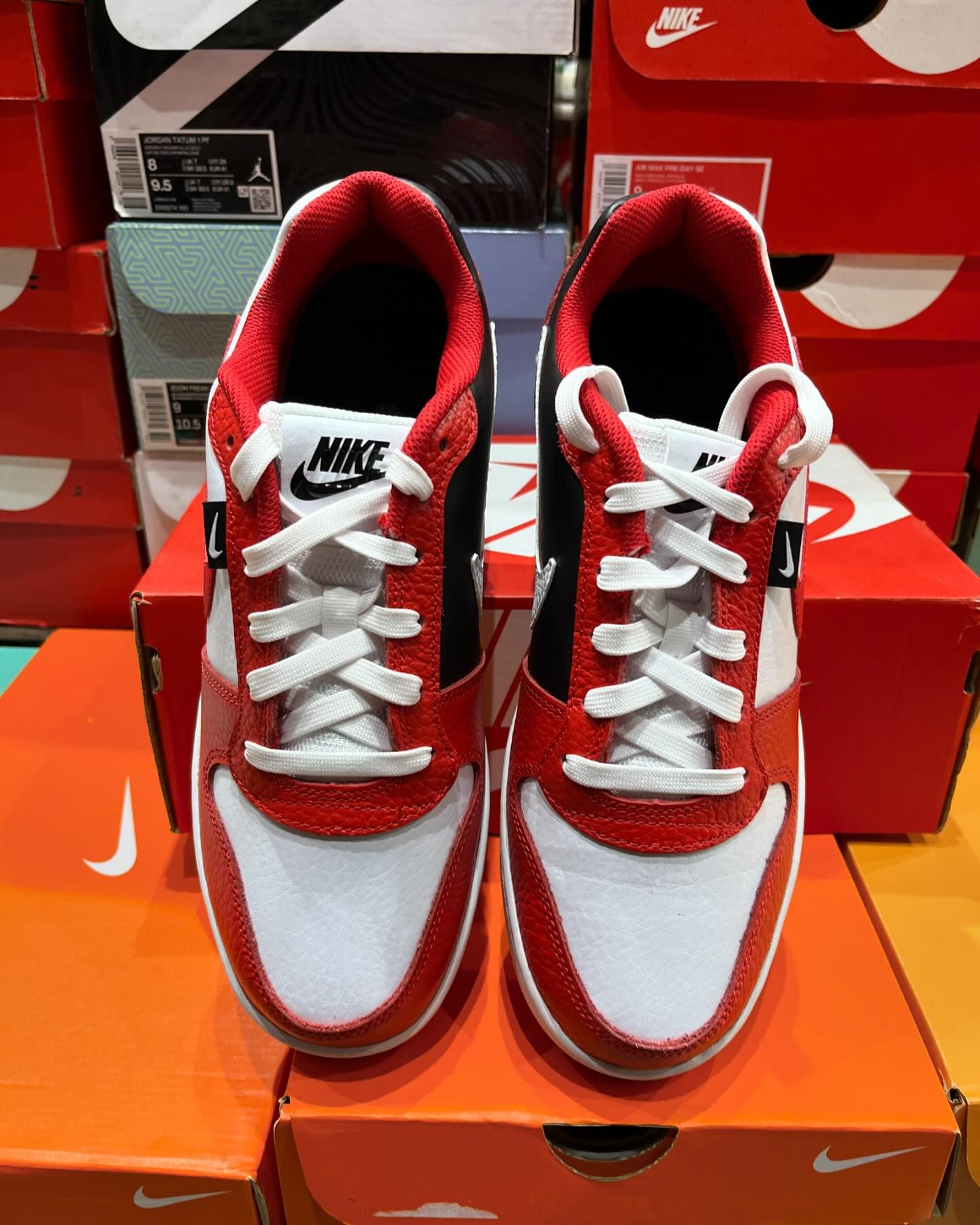 Nike EBERNON Low Pren Redwhite - Shoe Boxs