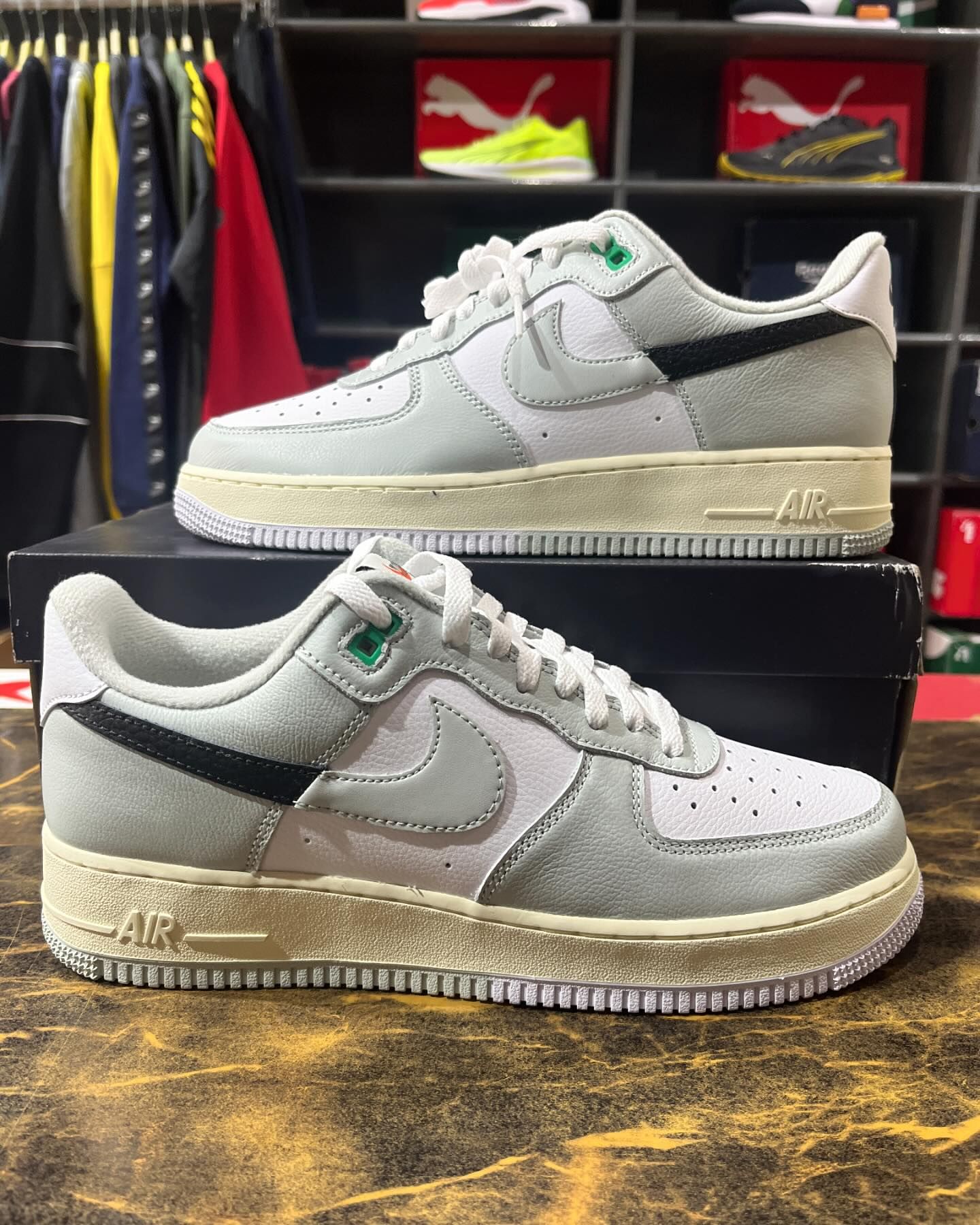 Nike Airforce 1 '07 LV8 - Shoe Boxs