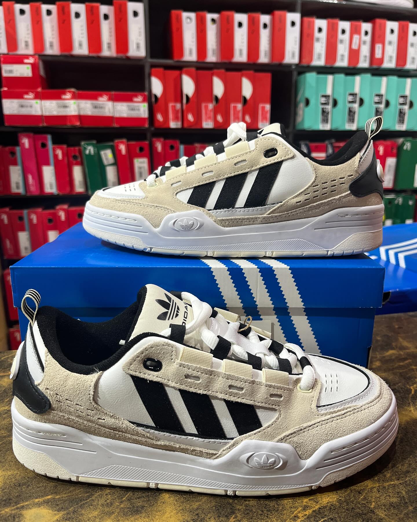 Adidas Adi 2000 Special - Shoe Boxs