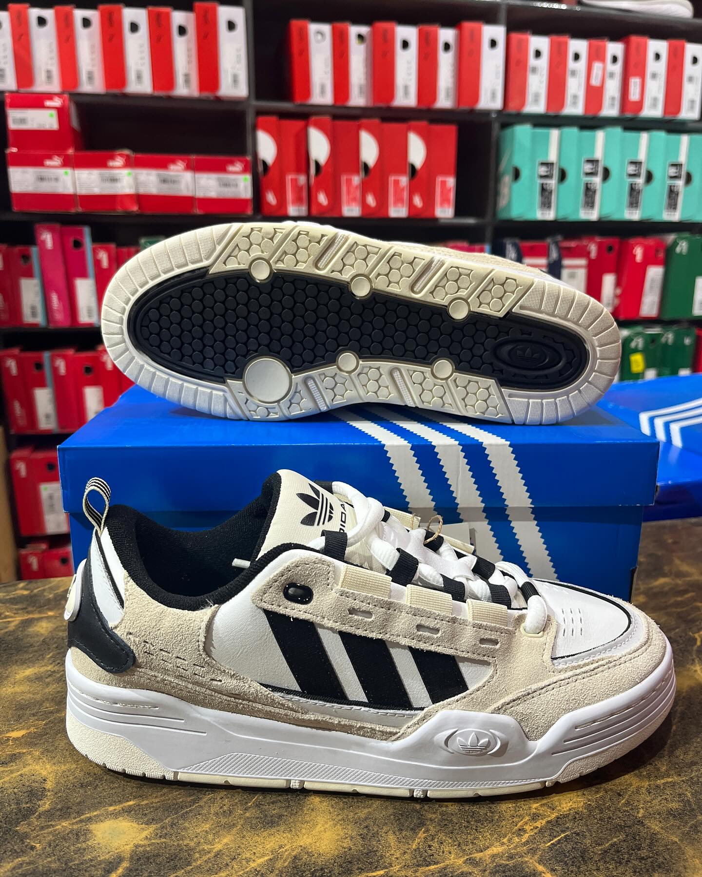 Adidas Adi 2000 Special - Shoe Boxs