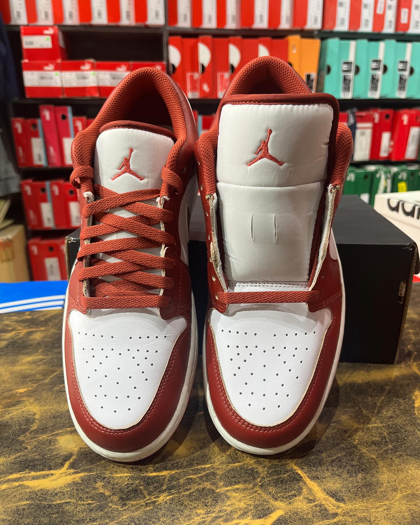 Air Jordan 1 Low Se - Shoe Boxs