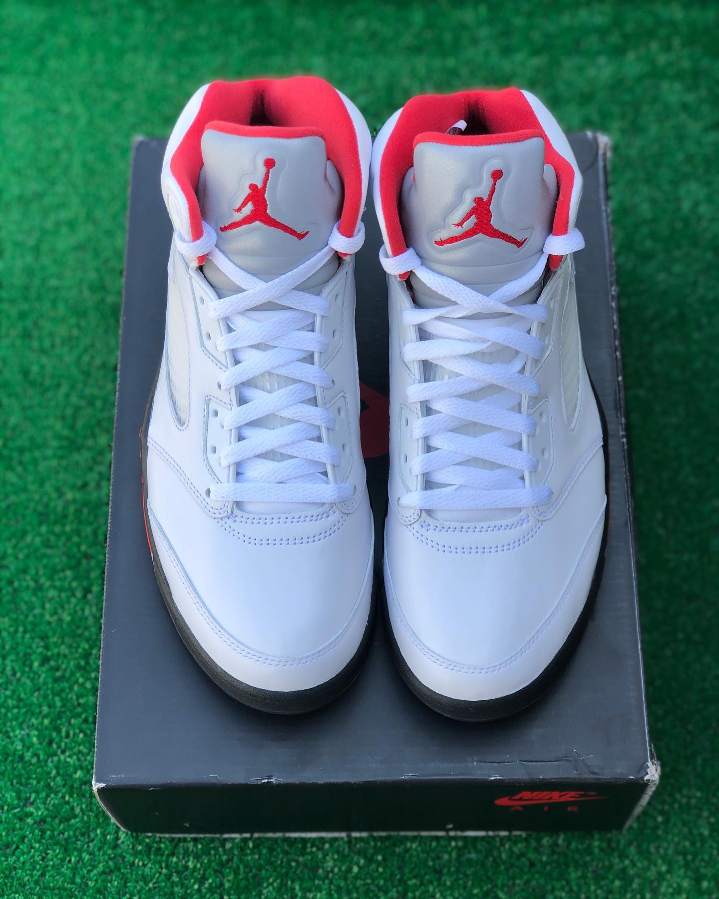 Jordan Retro 5 Fire Red - Shoe Boxs