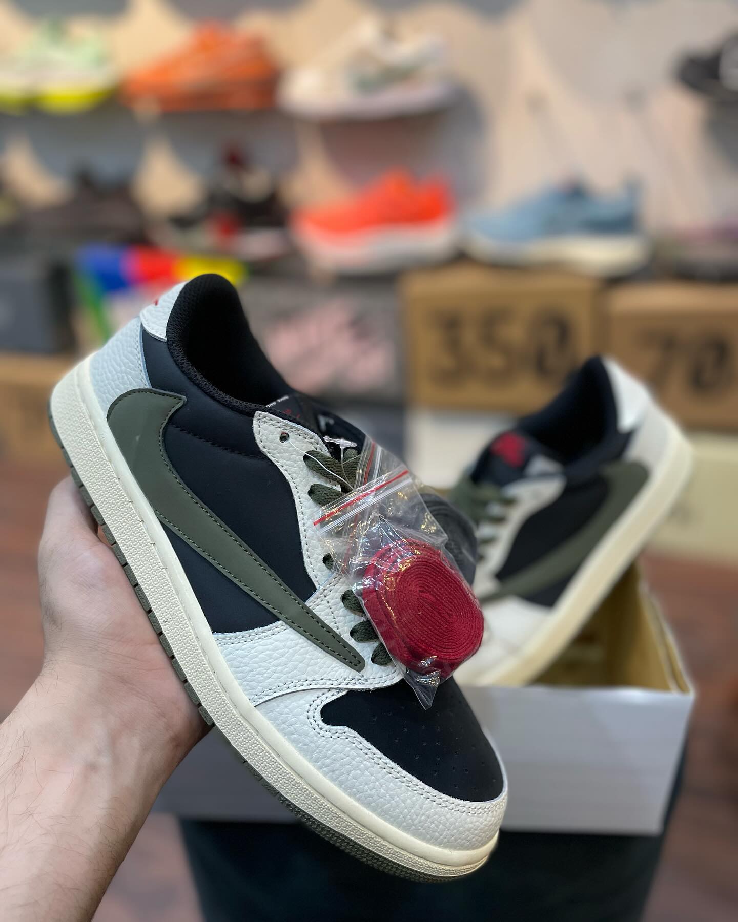 Nike Low Travis Scott - Shoe Boxs